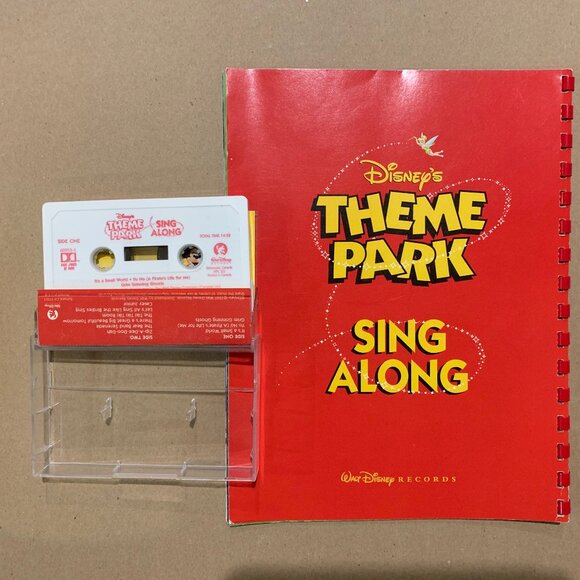 Disney's Theme Park Sing Along Cassette + Book (1997) - Picture 5 of 5